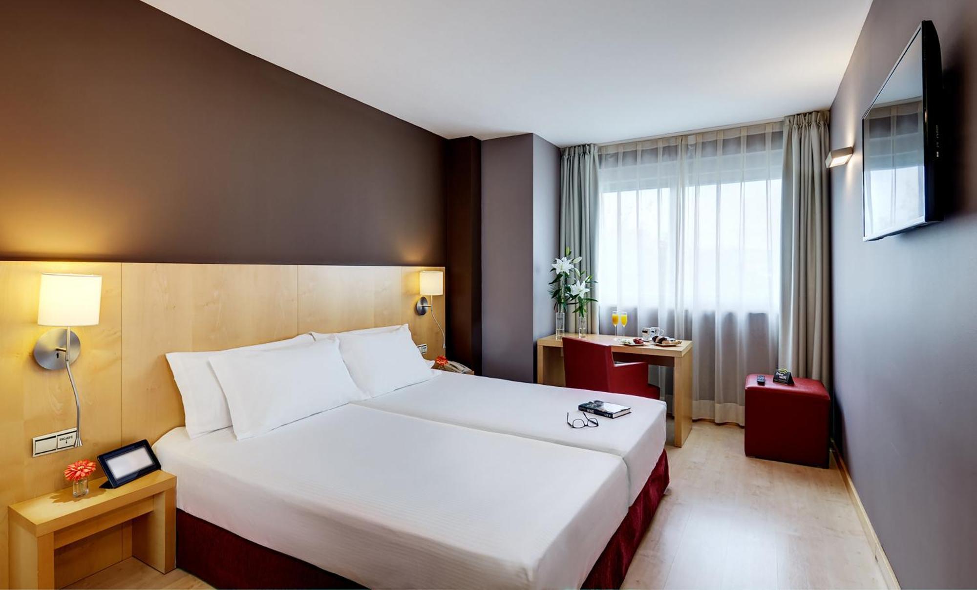 Hotel Sercotel Portales Логроньйо Екстер'єр фото