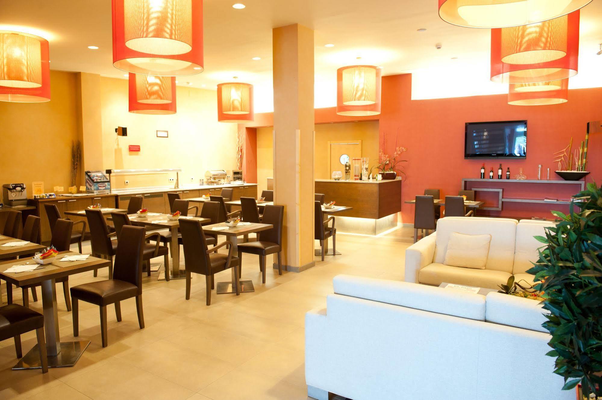 Hotel Sercotel Portales Логроньйо Екстер'єр фото